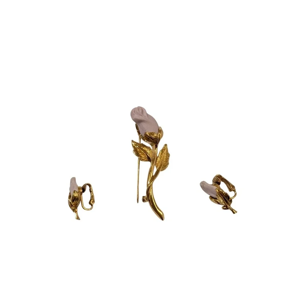 Vintage Avon Pink Rosebud Brooch and Clip On Earrings Set Gold Tone Floral